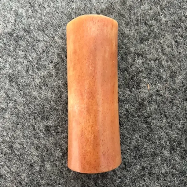 非遗手工骆驼骨雕刻手把件天然文玩独特工艺打造