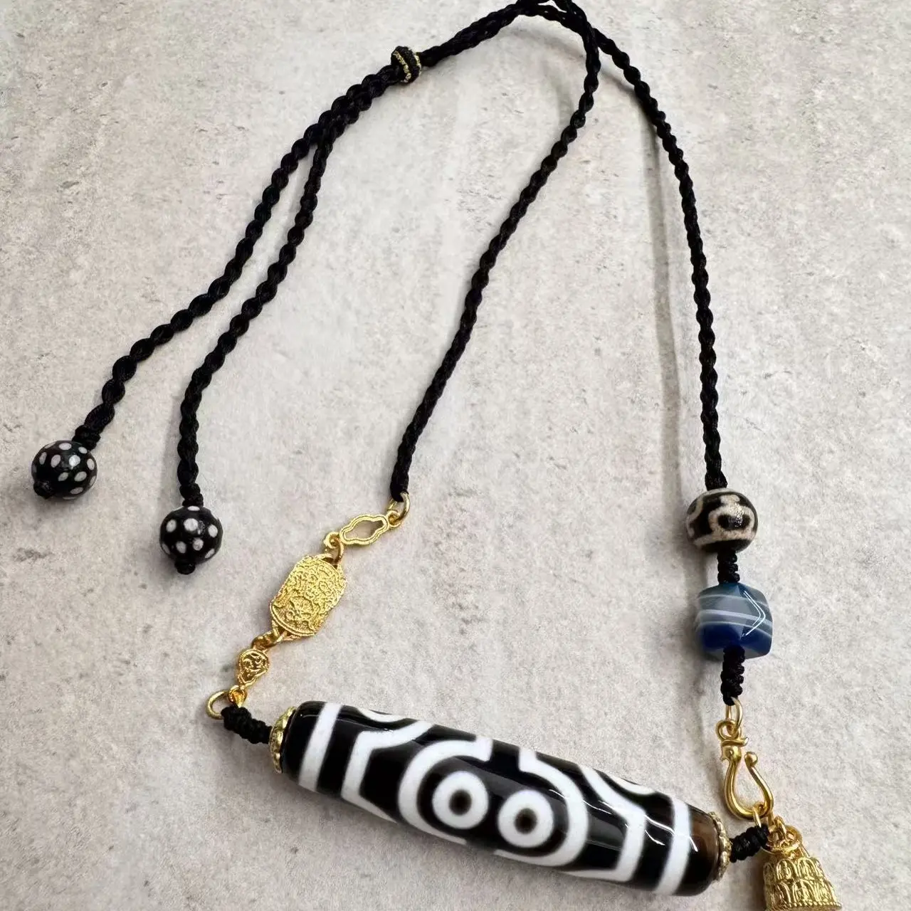 岚宫措｜八眼天珠项链 G311