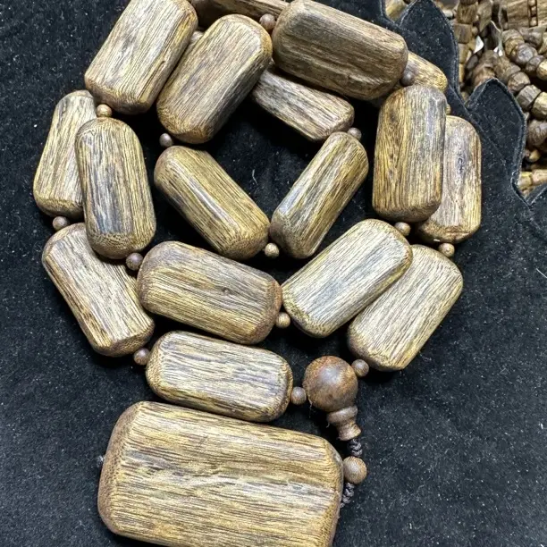 沉香莺歌绿多样性发货一条卡19-89克