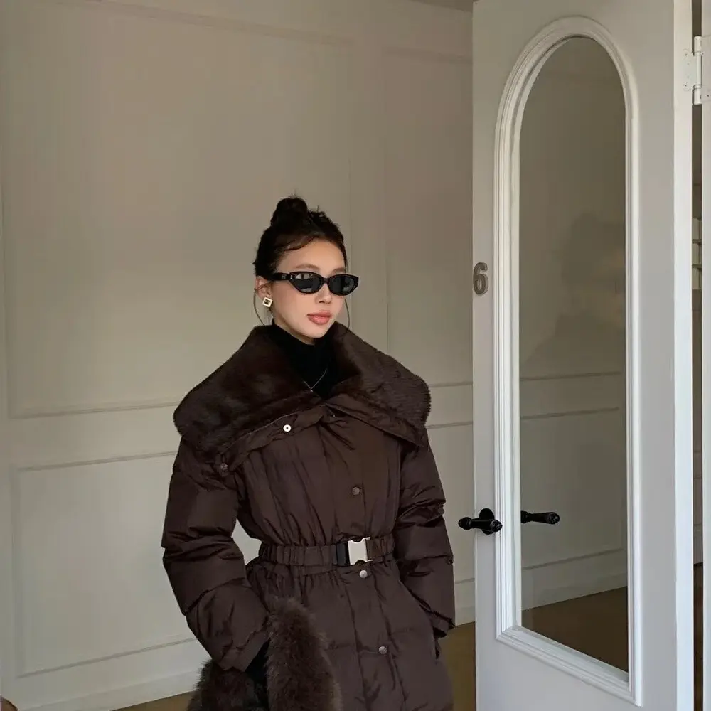 大翻领拼接收腰中长款女冬季加厚保暖配腰带方格绗线外套