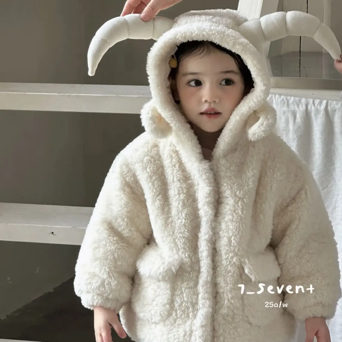 7seven可爱小羊立体耳朵外套 -NO退换