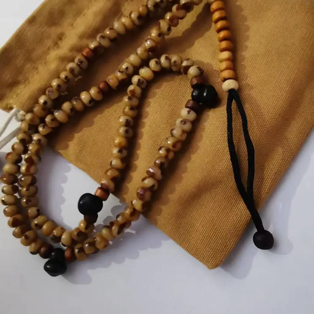 椰枣核制作精美计数珠子