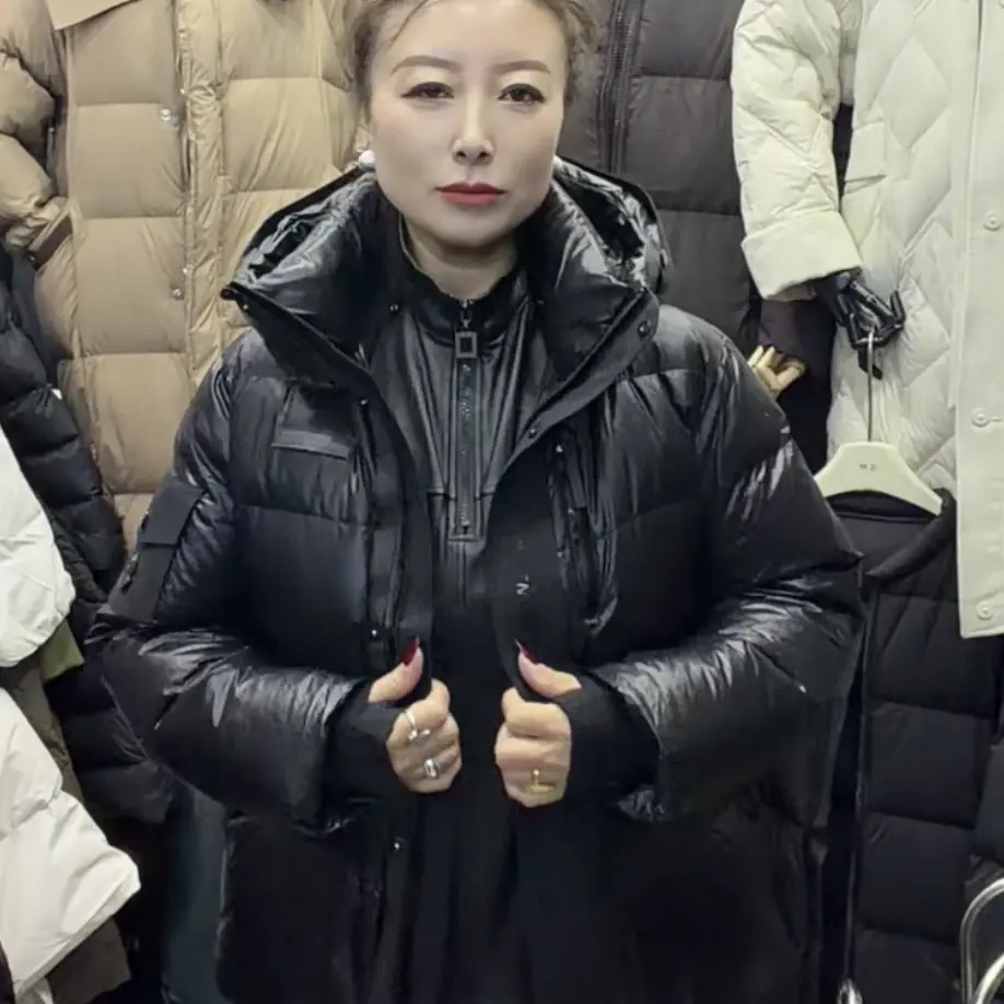 冬季时尚连帽短款女宽松加厚显瘦