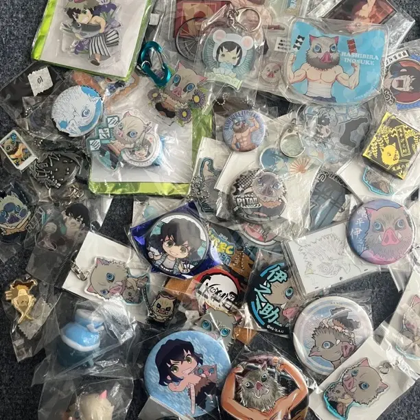 日漫动漫周边吧唧立牌钥匙扣