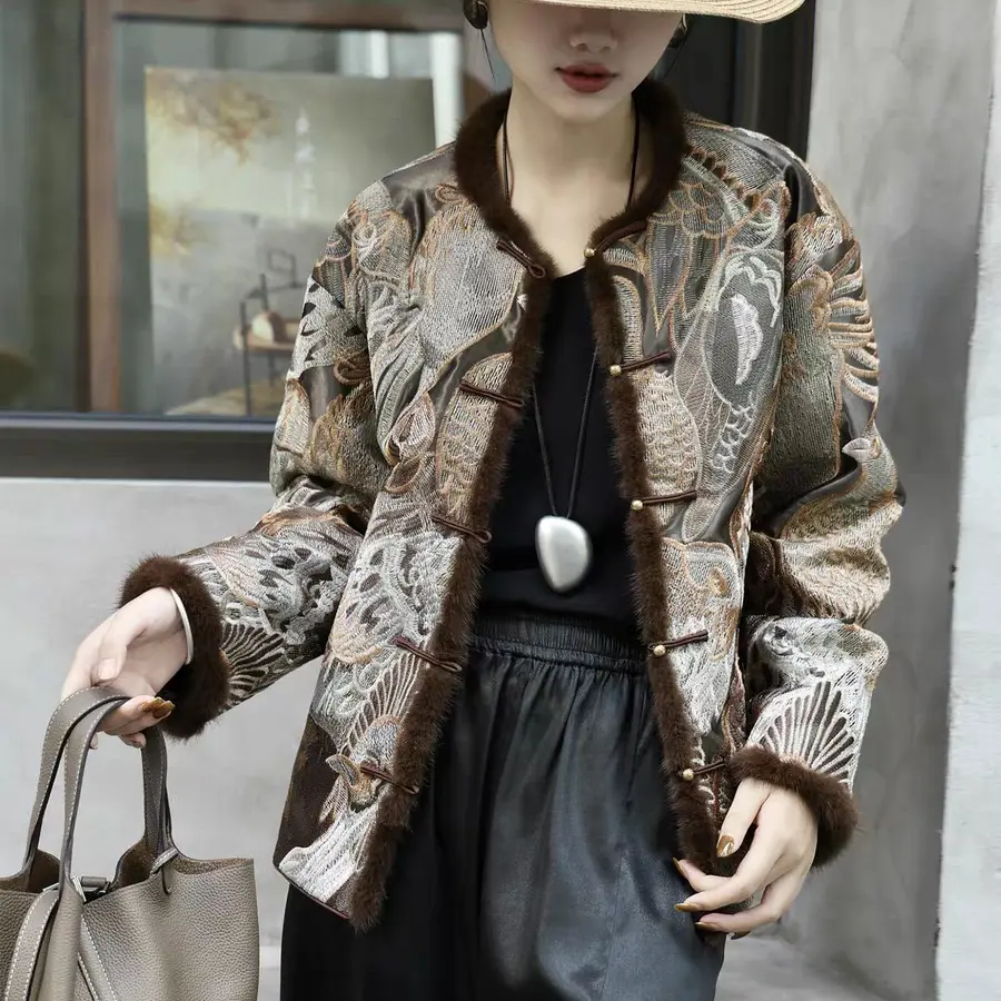 新中式醋酸重工刺绣拼水貂毛夹棉外套女复古高级感盘扣棉服