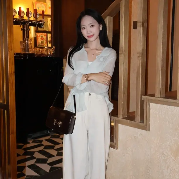 女士高腰显瘦直筒牛仔裤时尚百搭秋季新款长裤