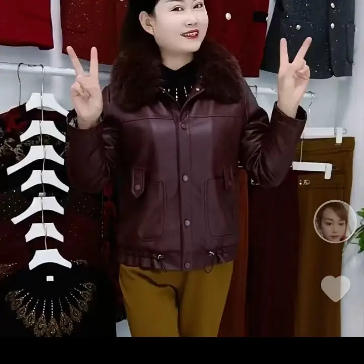 新款加绒加厚带毛领短款皮衣
