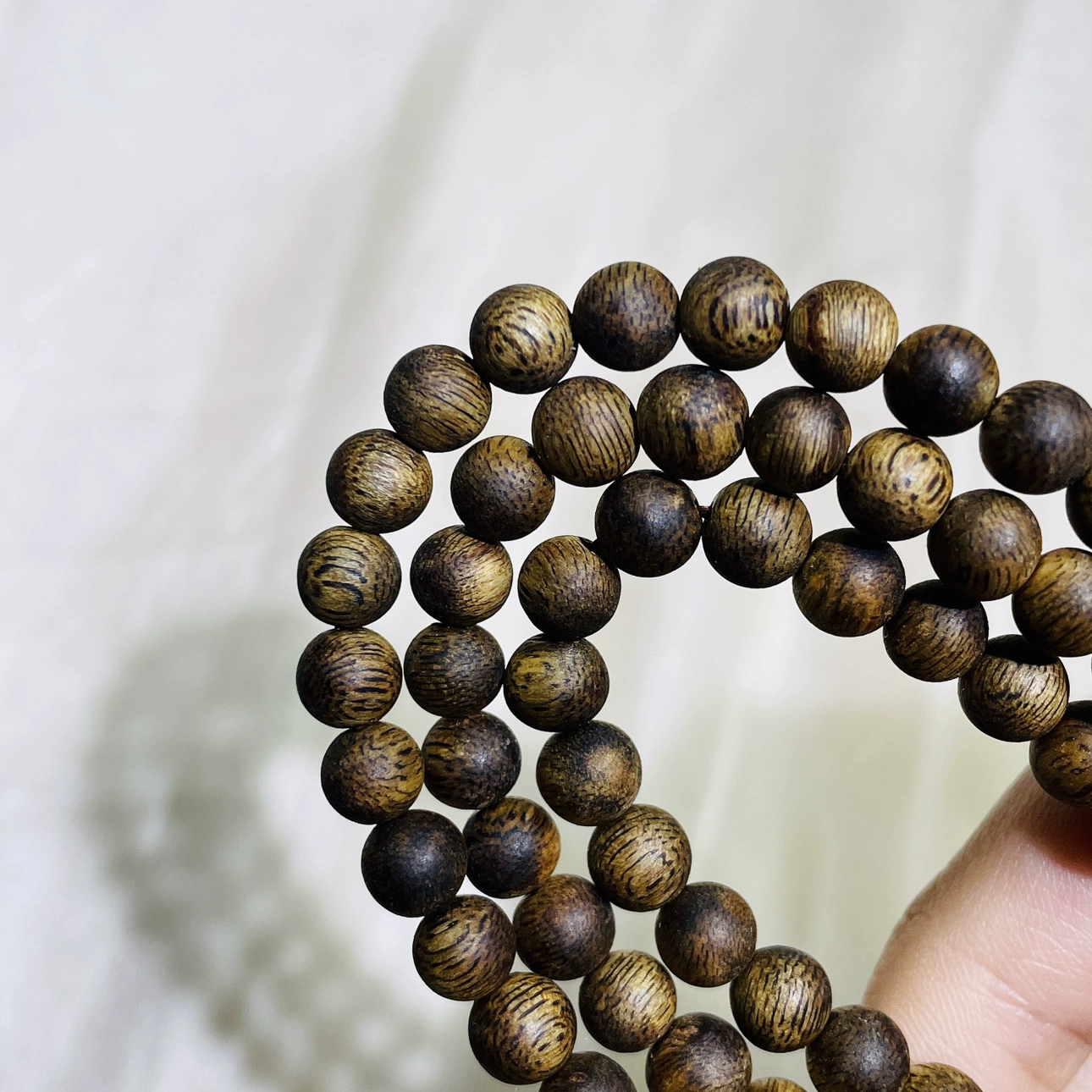沉香千千说沉香-海南莺歌绿奇楠沉香手串天然种植棋楠念珠108颗