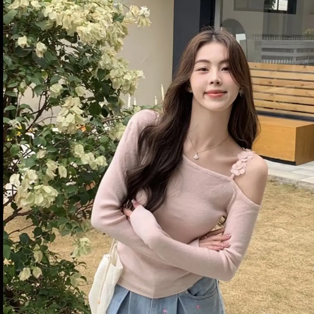 粉色温柔风露肩花朵长袖T恤春季纯欲修身短款上衣