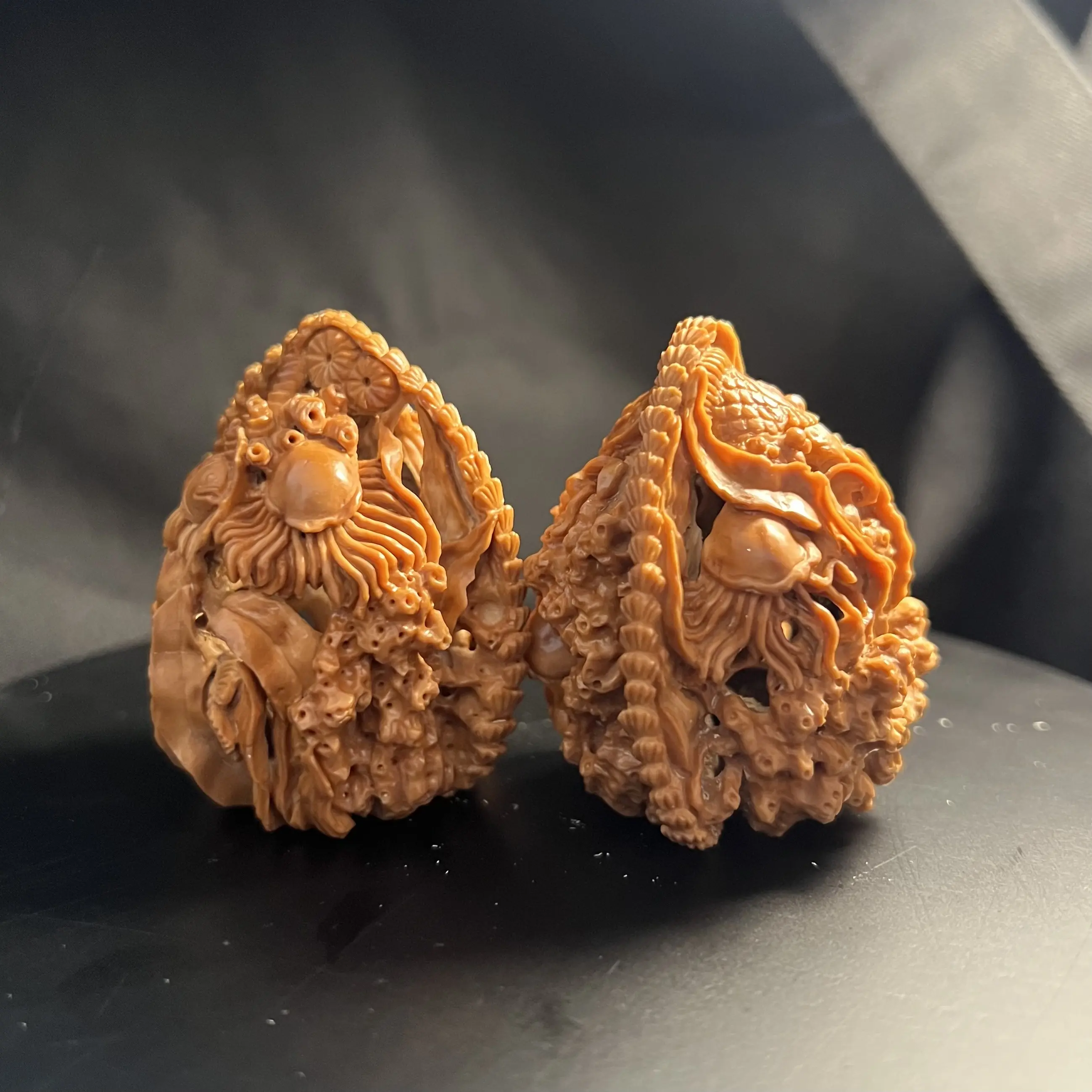 高抛文玩核桃核桃雕刻海底世界