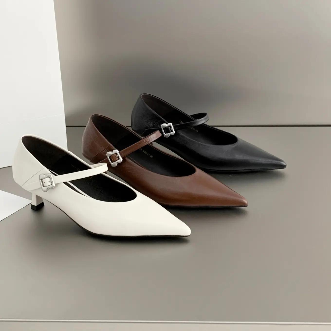 1862-33四季通用拼接尖头复古夏季时尚包头外穿细跟高跟鞋