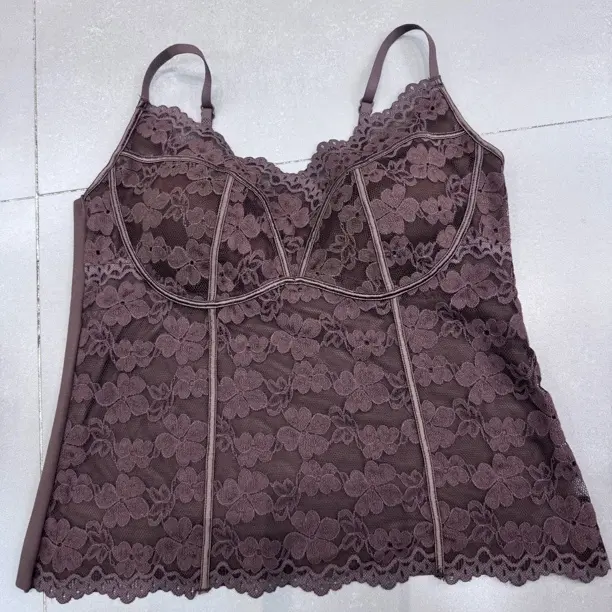 秋冬法式蕾丝带胸垫咖色内搭显瘦小吊带背心