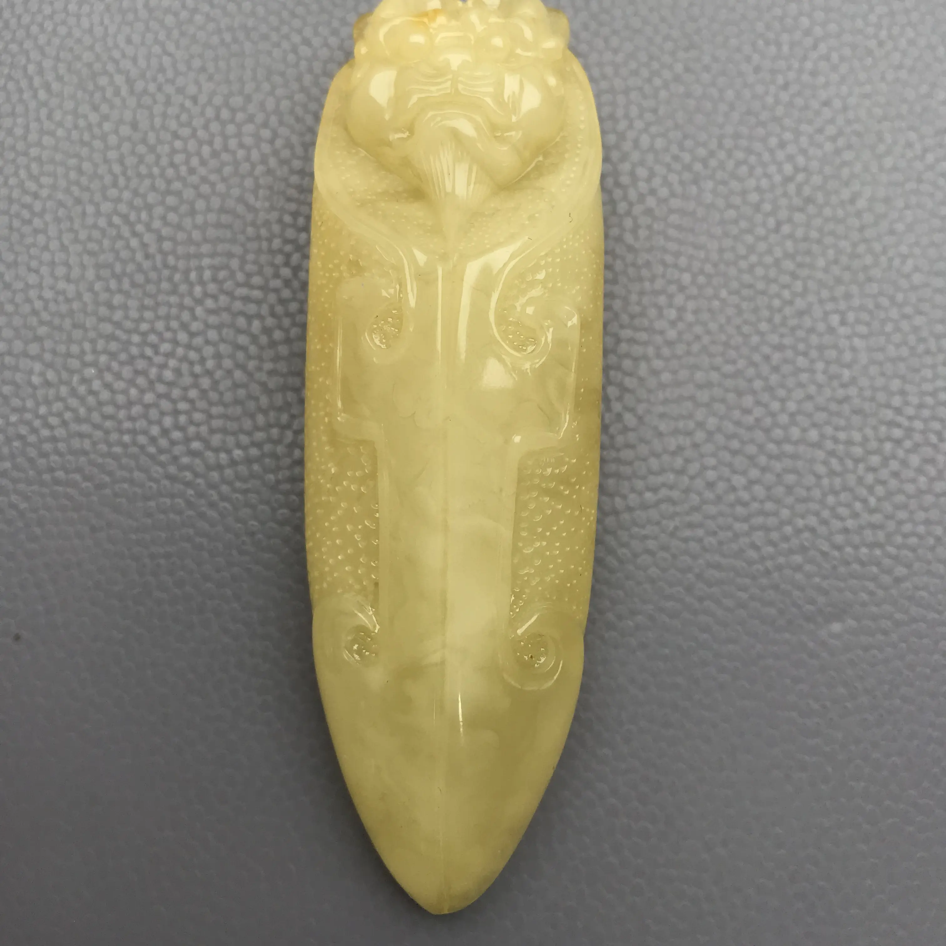 天然原矿蜜蜡兽首手把件，吊坠