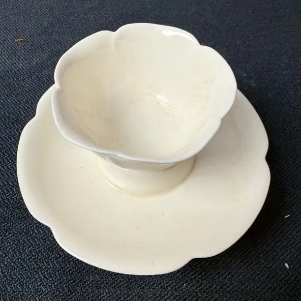 邢窑莲花茶拖白瓷杯