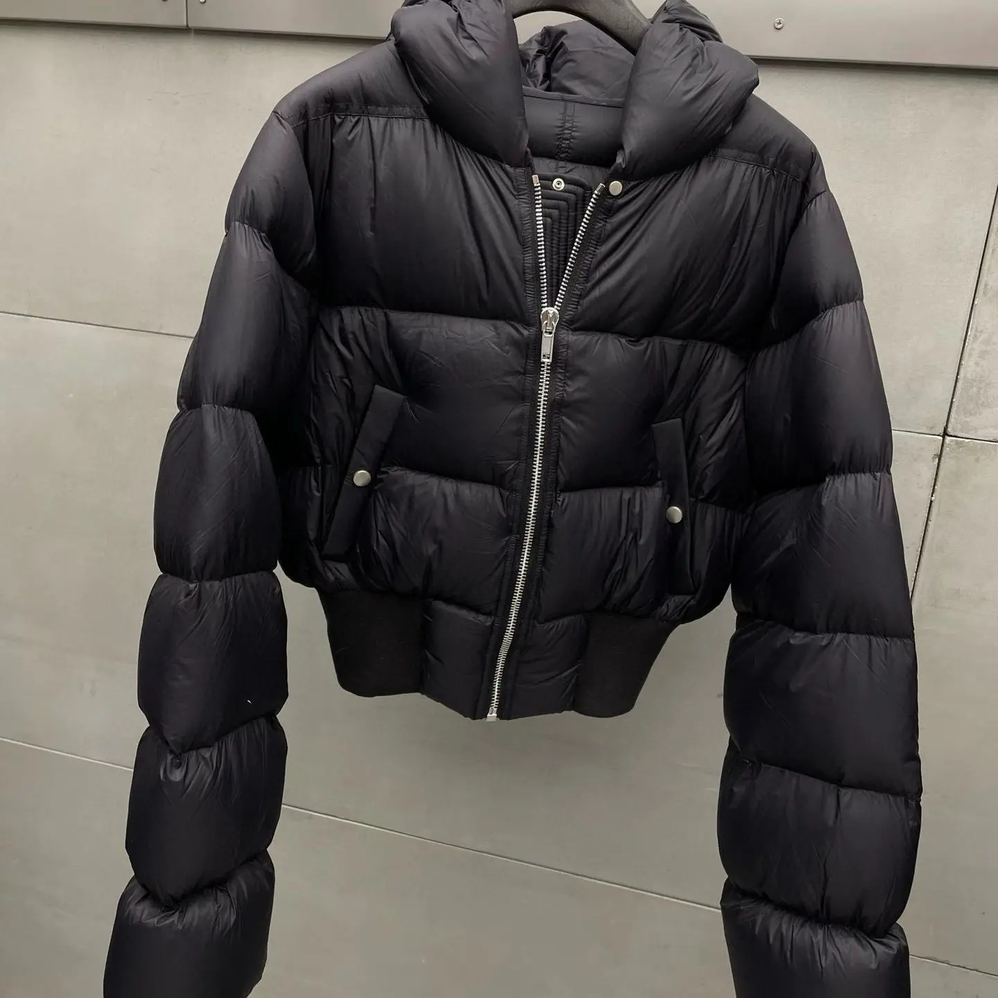 Ro暗黑短款连帽羽绒服