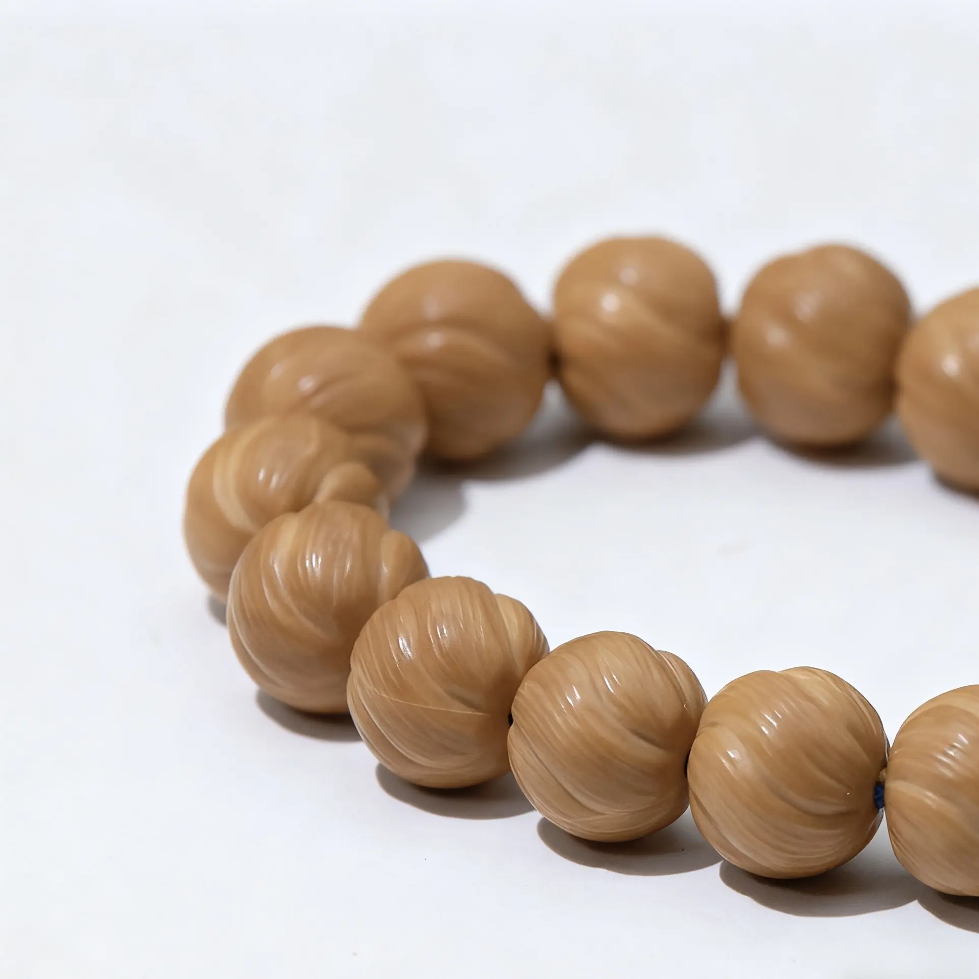 精工雕刻核桃绕指柔国风文玩手持男女适用网红爆款