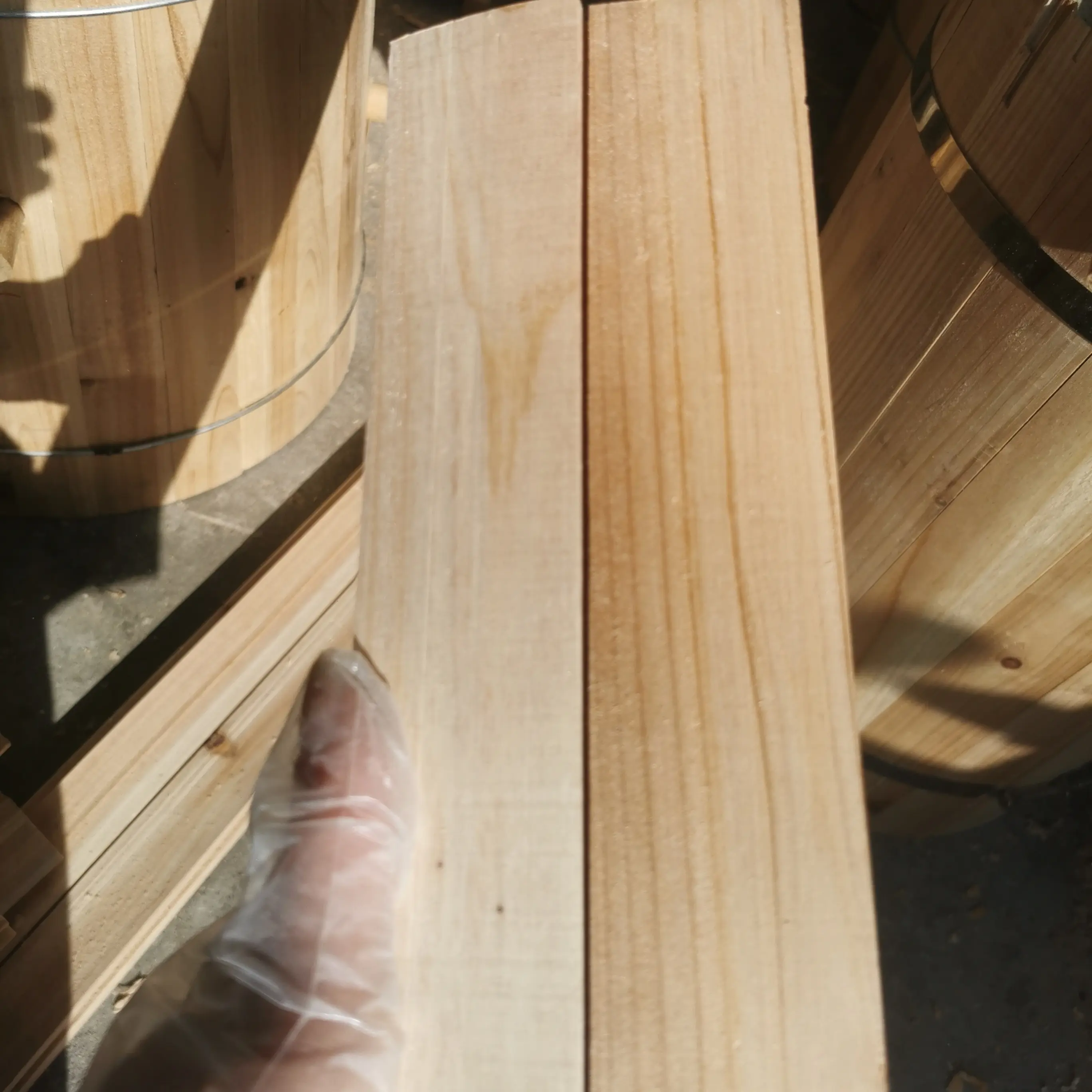 圆桶土养直桶款诱蜂桶  无底无盖（微瑕疵）