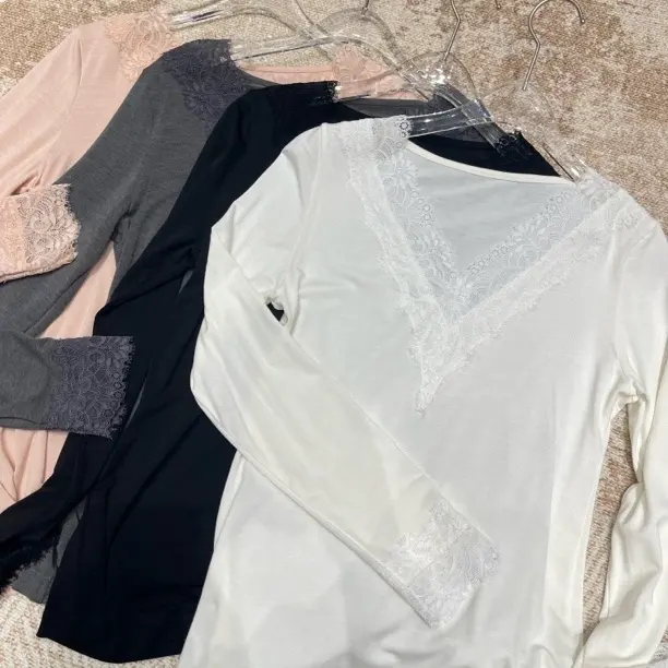 秋冬V领蕾丝设计款修身显瘦百搭打底衫2786-1