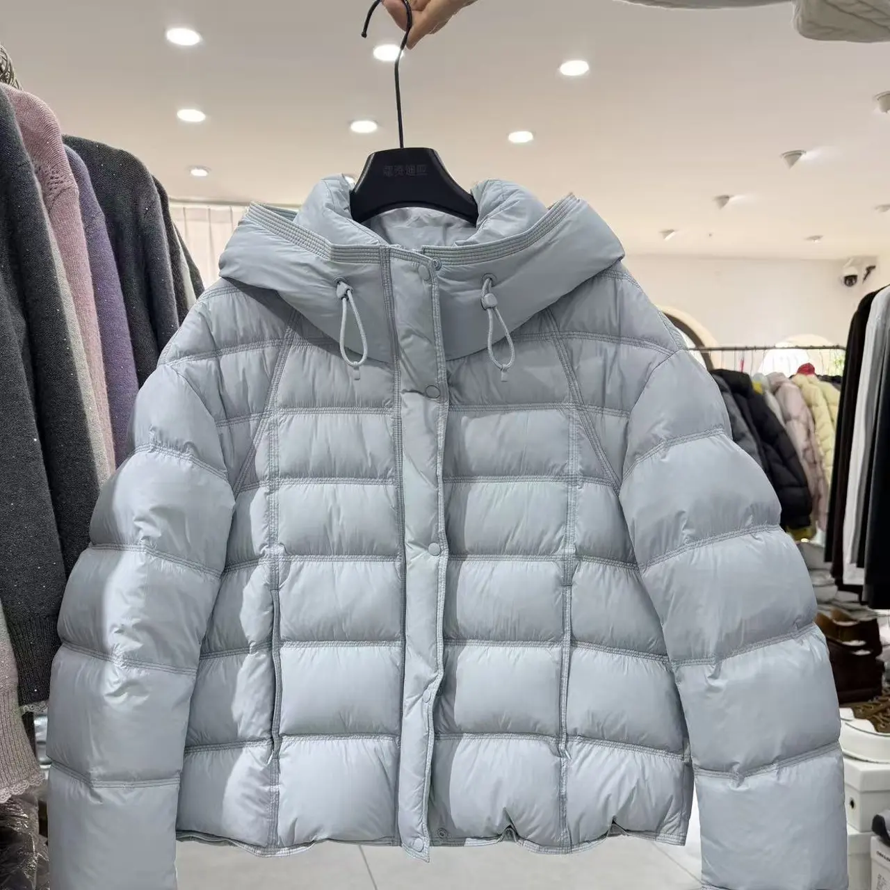 香港一诺8719漫画公主款白鸭绒加厚保暖百搭羽绒服