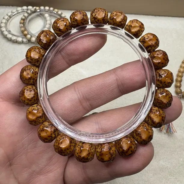 原生态星月菩提单圈手串高抛光盘玩文玩佳品