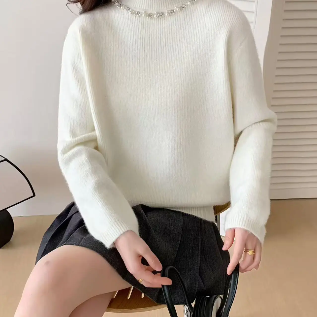 菲玥家秋冬新款韩系圆领钉珠亮丝加厚软糯宽松显瘦针织衫毛衣女