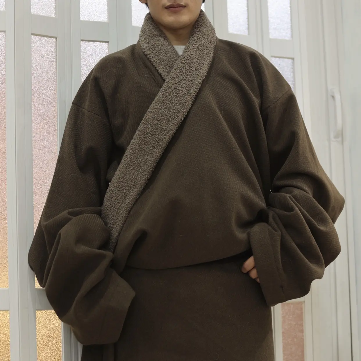 藏袍藏装男款冬季加绒加厚保暖民族风宽松立领藏式藏袍外套