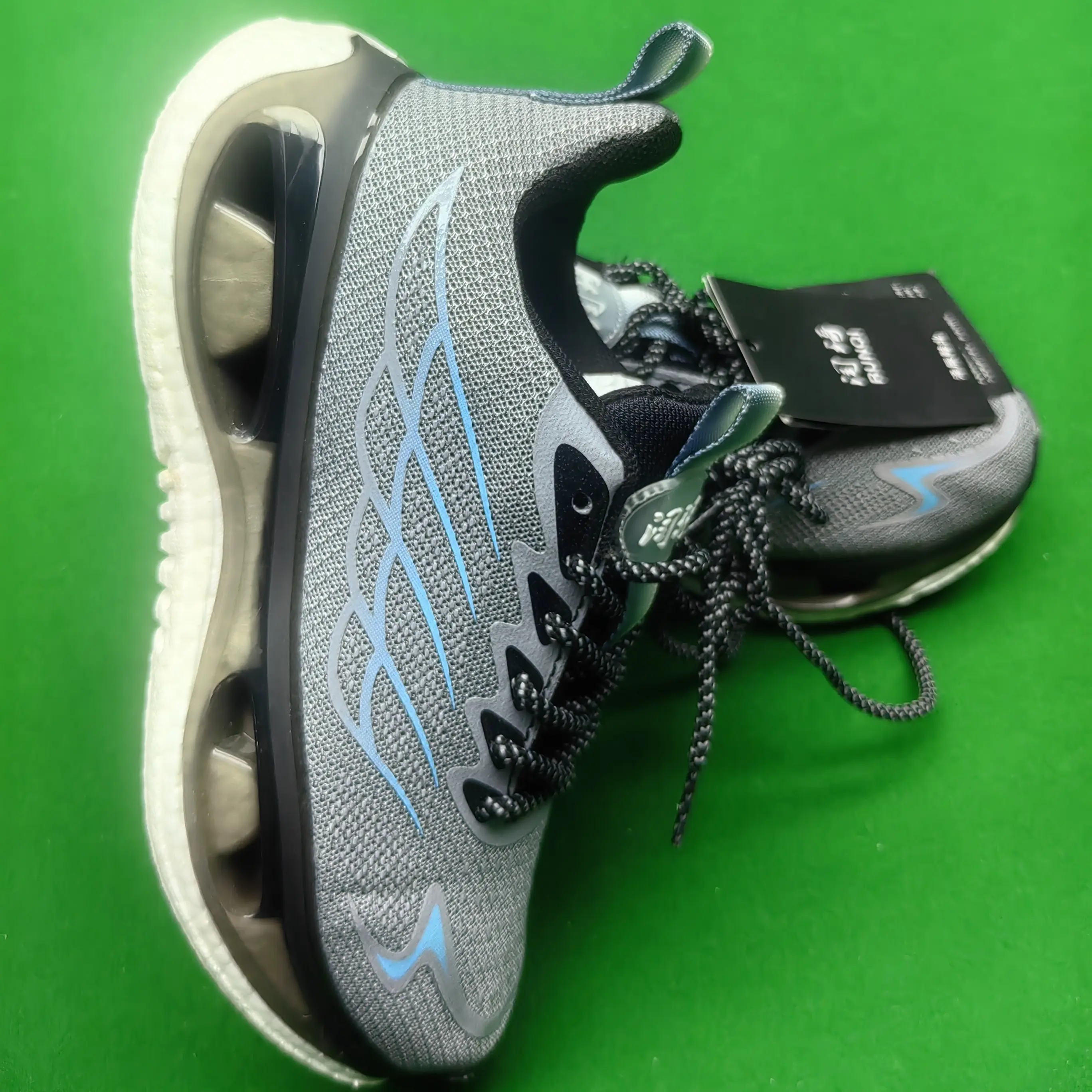 新款冬季加绒时尚百搭防滑软底男士运动休闲鞋