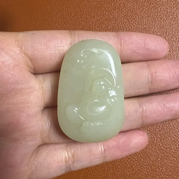 暖白弥勒佛公玉石挂件