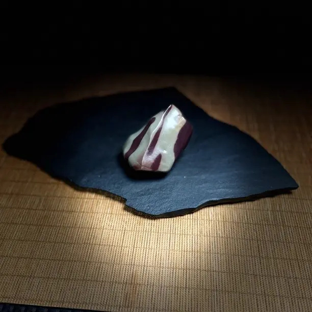 天然五彩石家居装饰鱼缸盆景石头绿泥奇石原石手把件