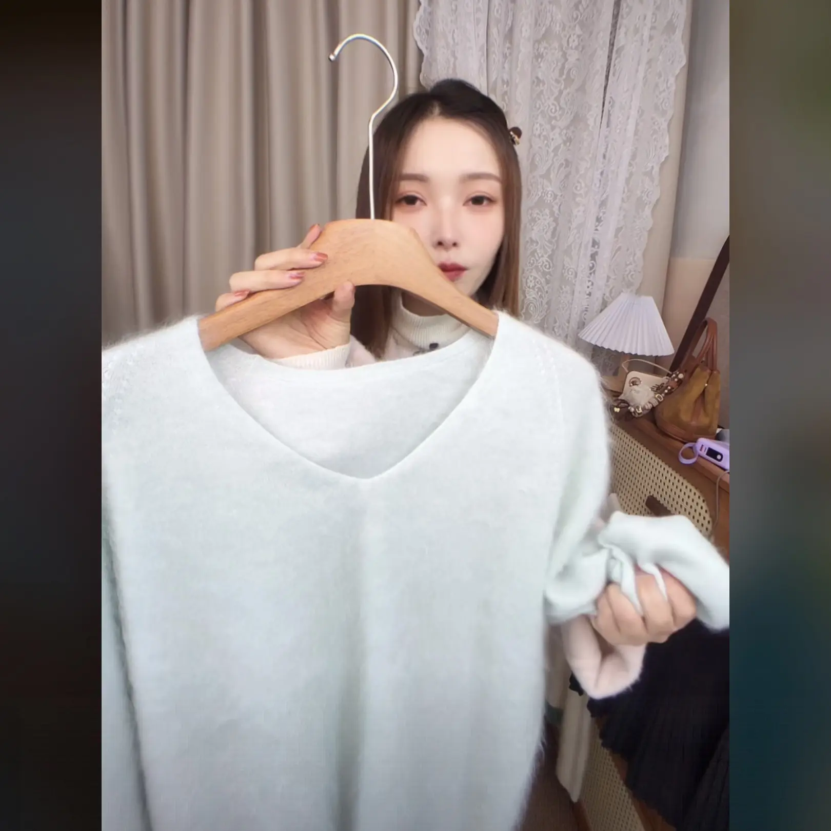 冬季新款V领拉绒羊绒衫女秋冬内搭