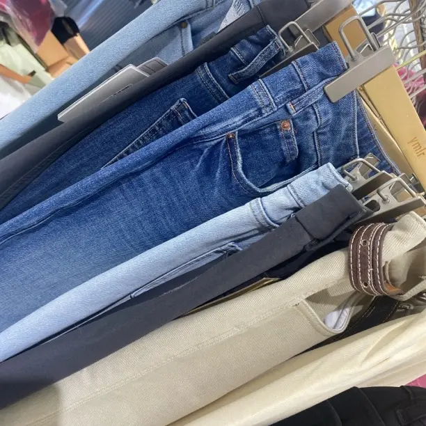 加绒牛仔裤女高腰显瘦直筒裤秋冬新款加厚垂感棉弹百搭烟管裤子