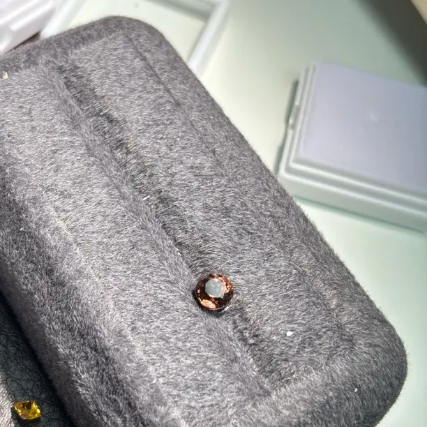 天然碧玺2ct裸石