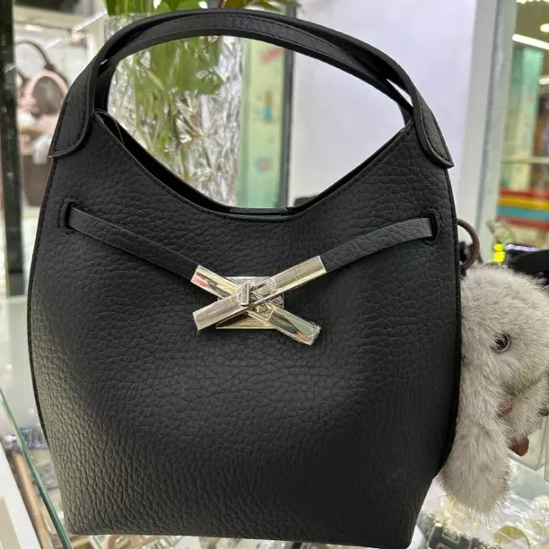 复古风磁扣软皮简约斜挎包单肩包百搭轻奢时尚休闲