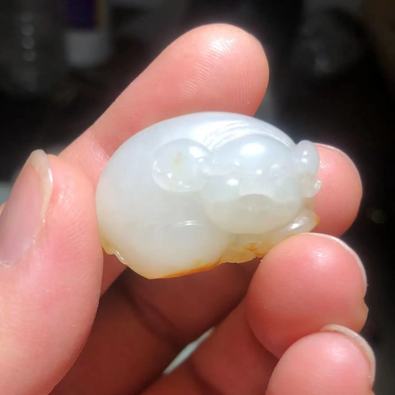 手工精雕新疆和田玉福猪