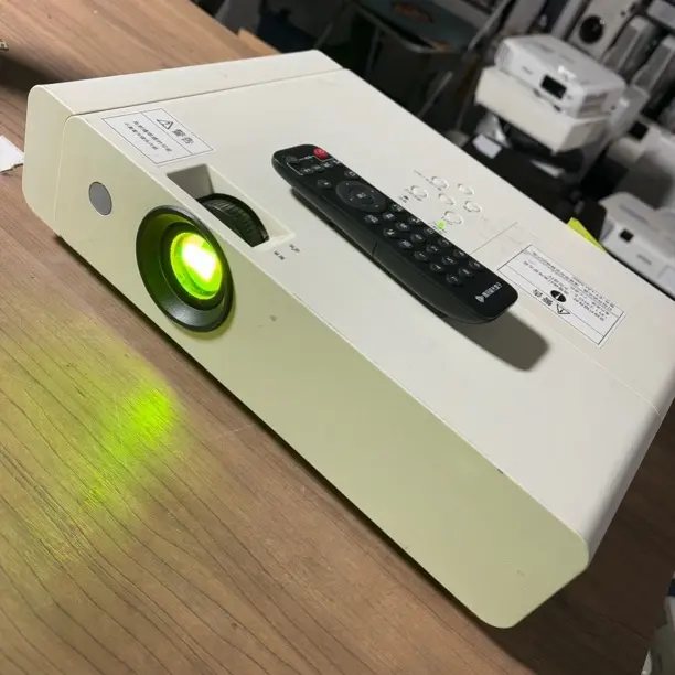 配件投影仪  运费自理