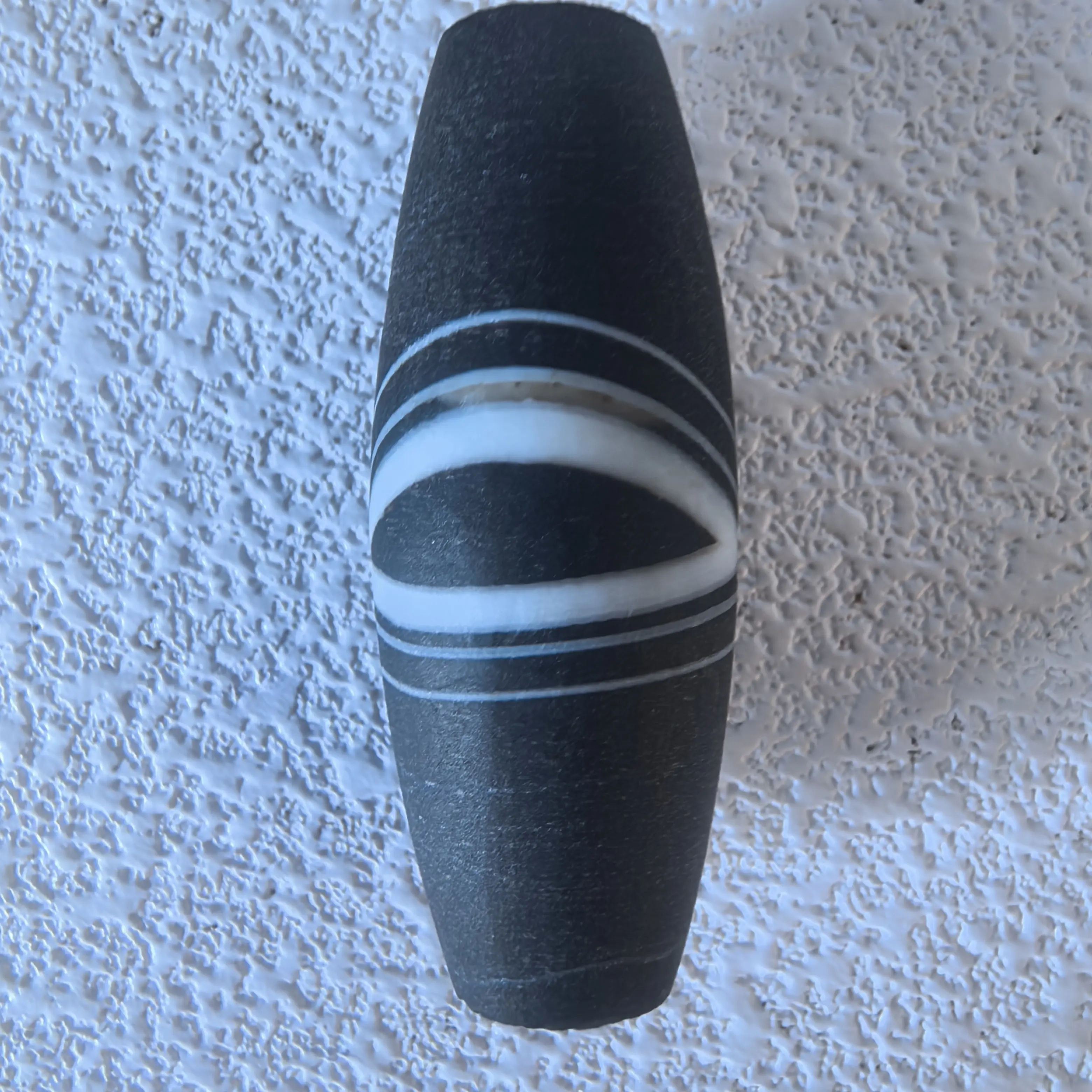 天然黑白凤眼单珠