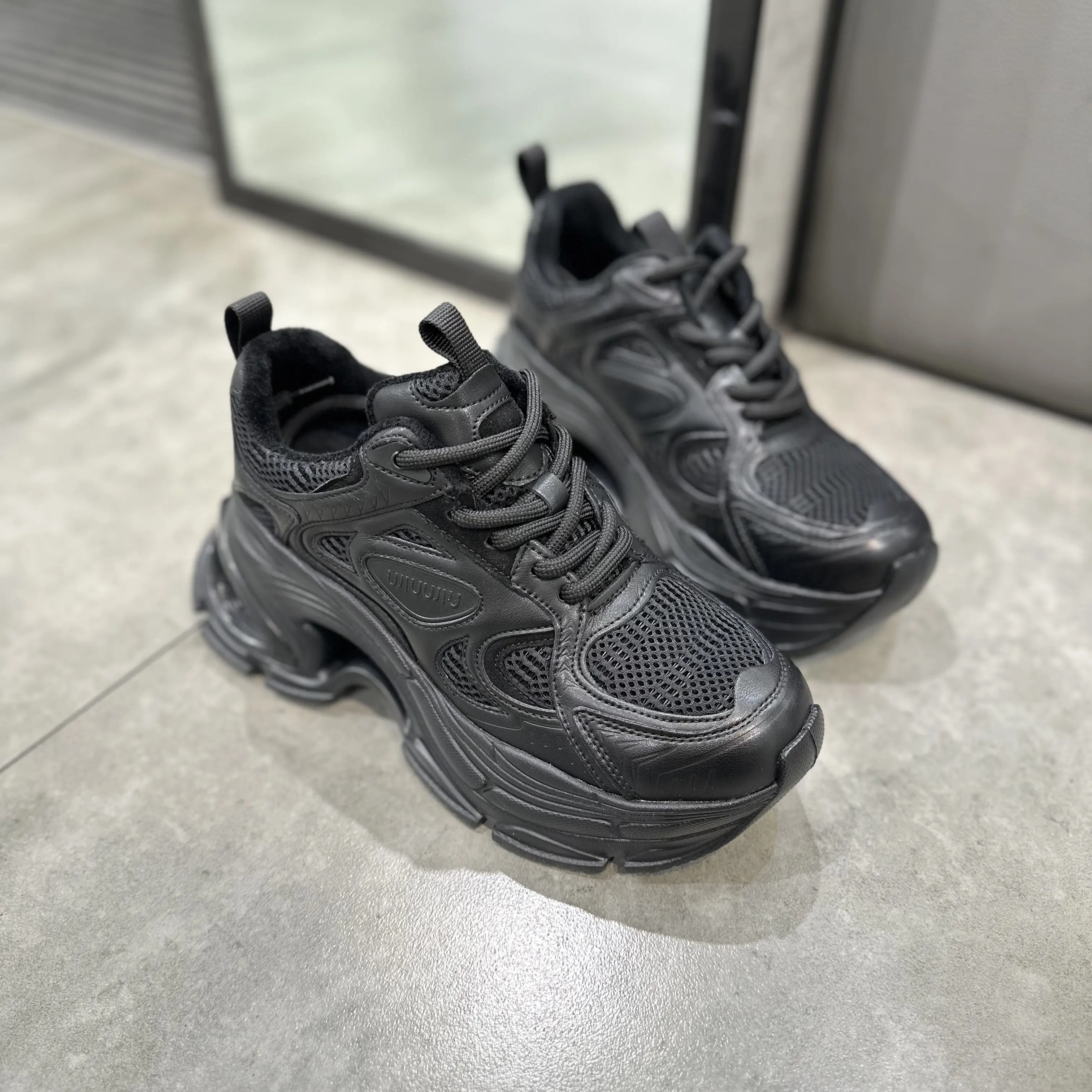 女士冬季加厚增高厚底百搭休闲运动系带老爹鞋