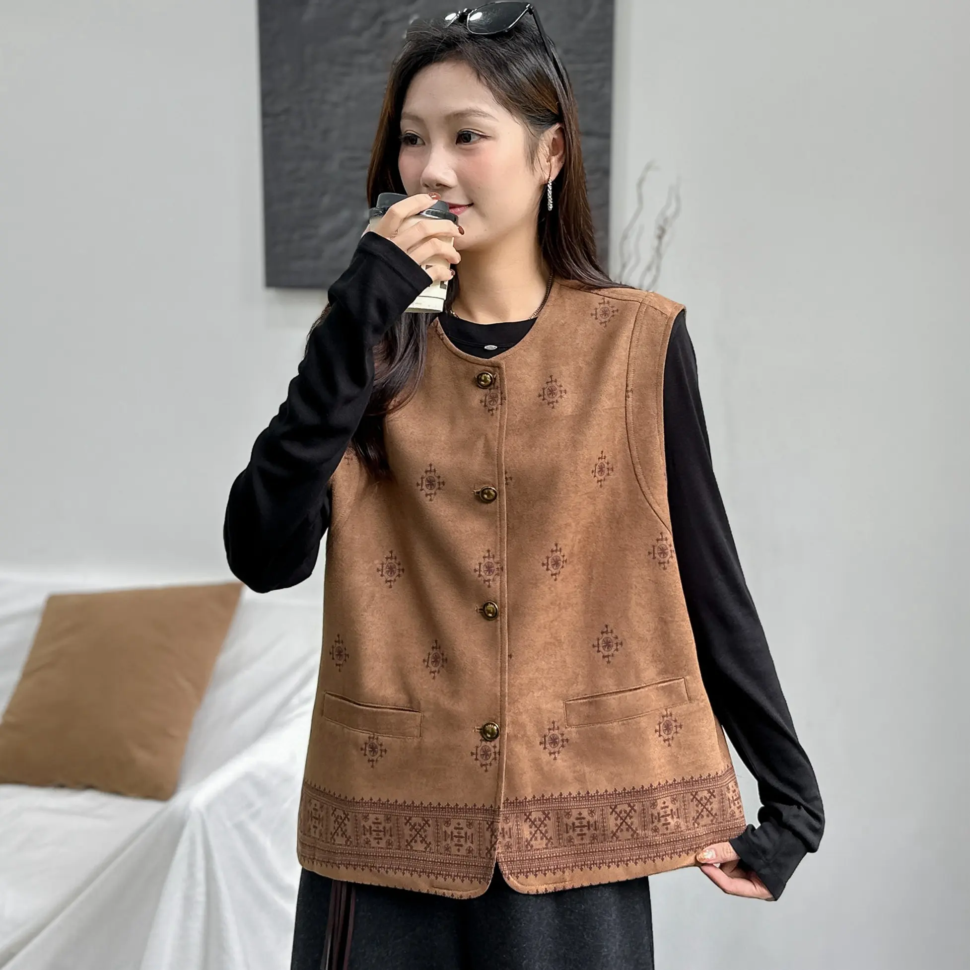 锦弘28719植物花卉免烫秋季宽松型马甲马夹拼接女士圆领轻奢