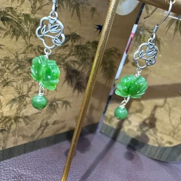 碧玉荷花耳坠女中式风格复古耳饰简约耳钩