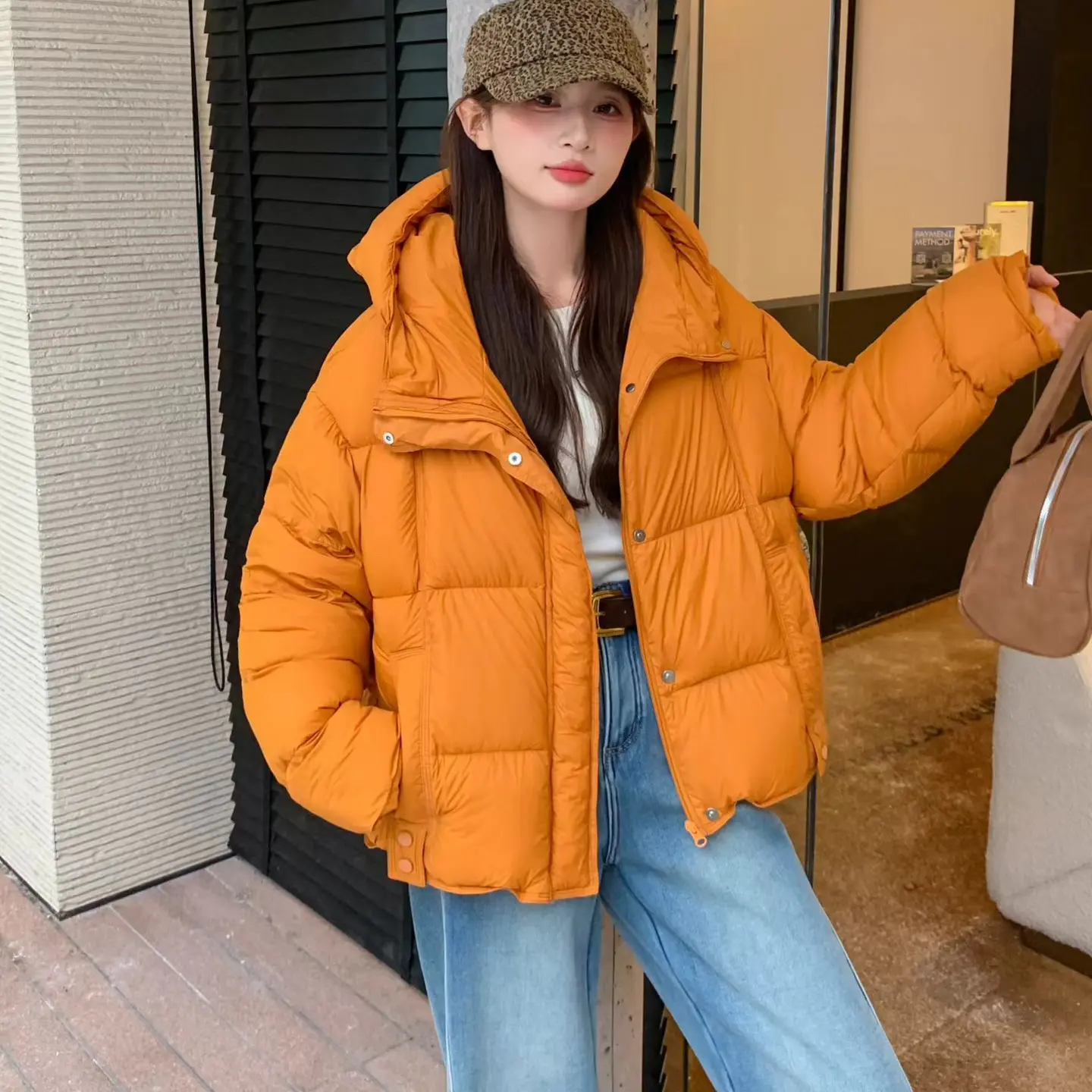 新款秋冬季连帽女短款加厚白鸭绒保暖韩版时尚休闲外套