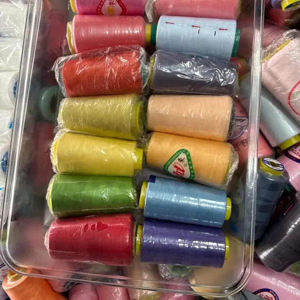 彩色涤纶缝纫线适用于手缝和缝纫机家用