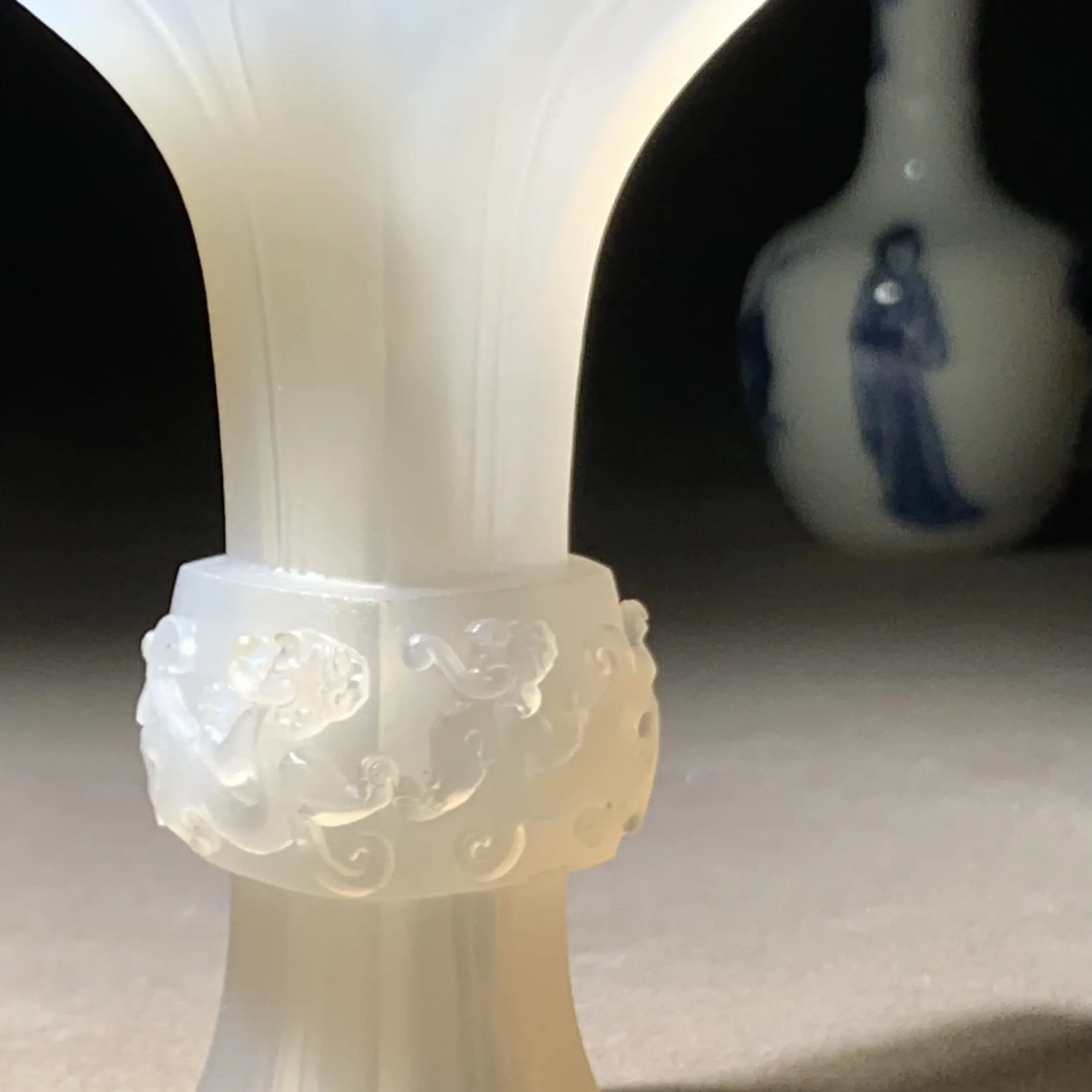 防上海博物馆清乾隆花觚玛瑙