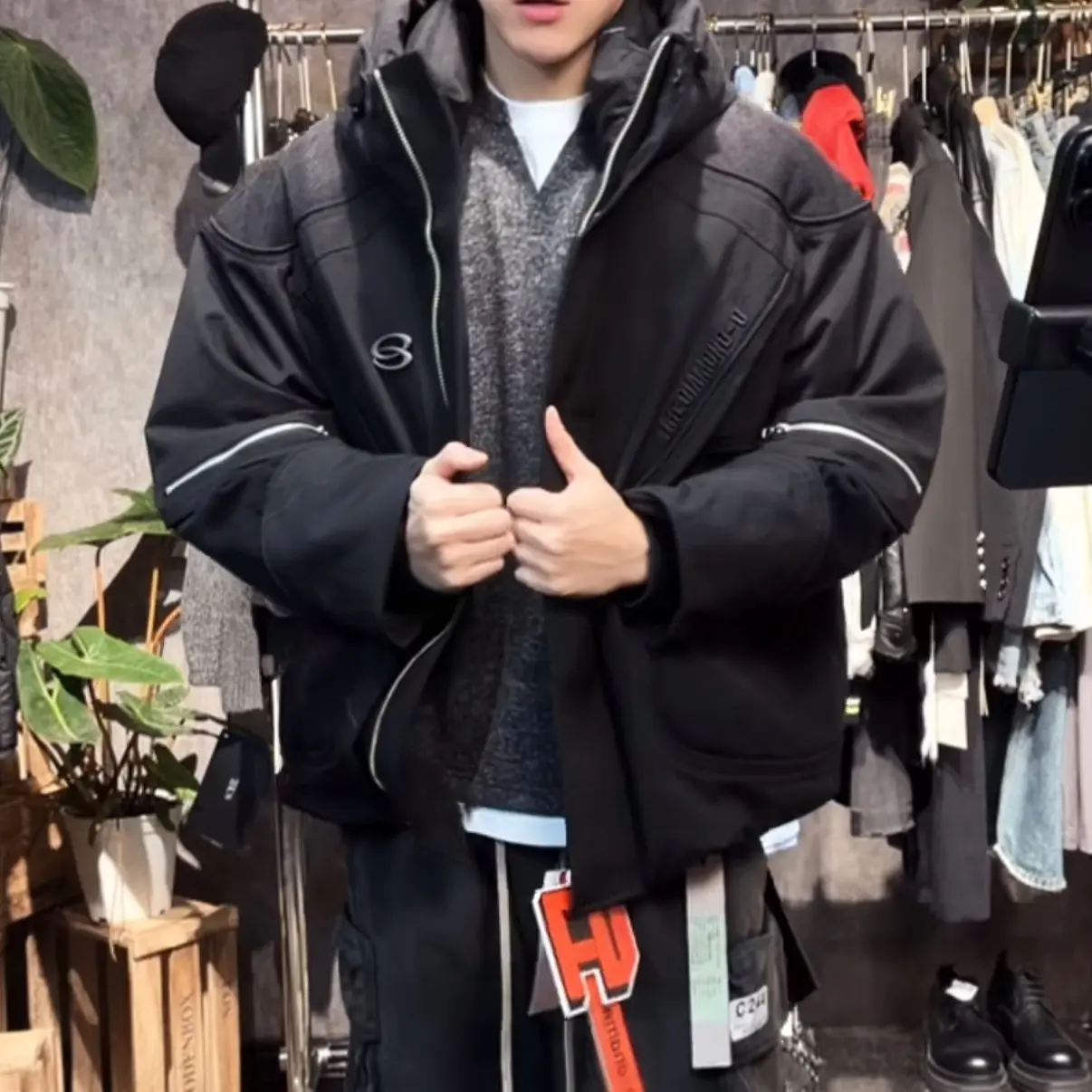 冬季保暖宽松连帽重工拼接男士工装羽绒服