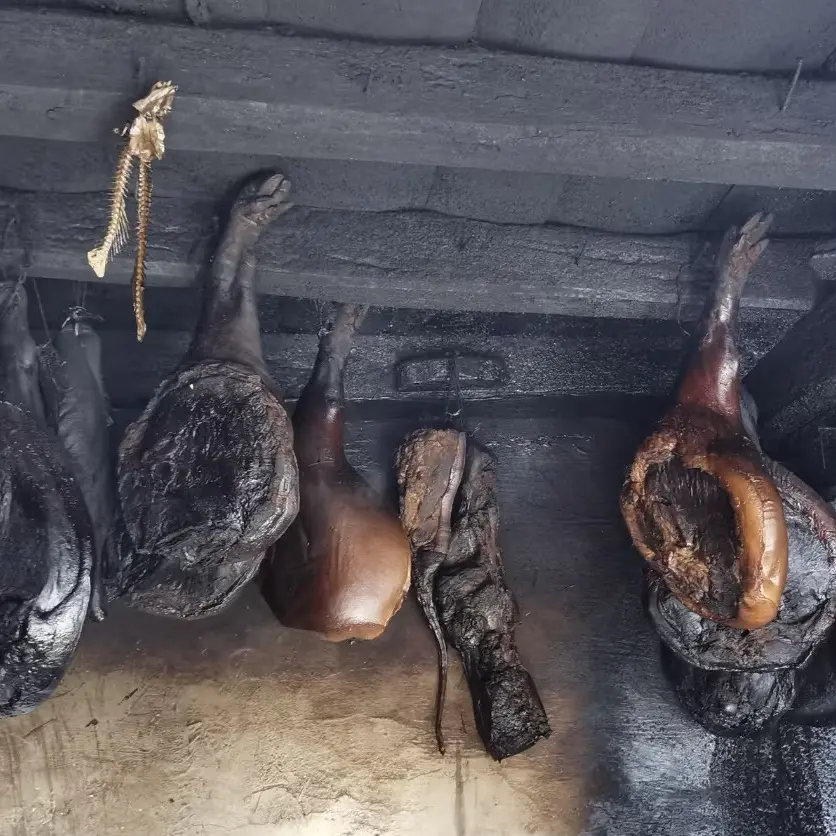 云南武定柴火烟熏腊火腿