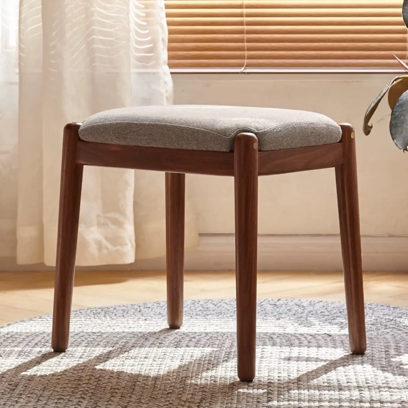 黑胡桃木实木简约化妆凳卧室家用软包凳子