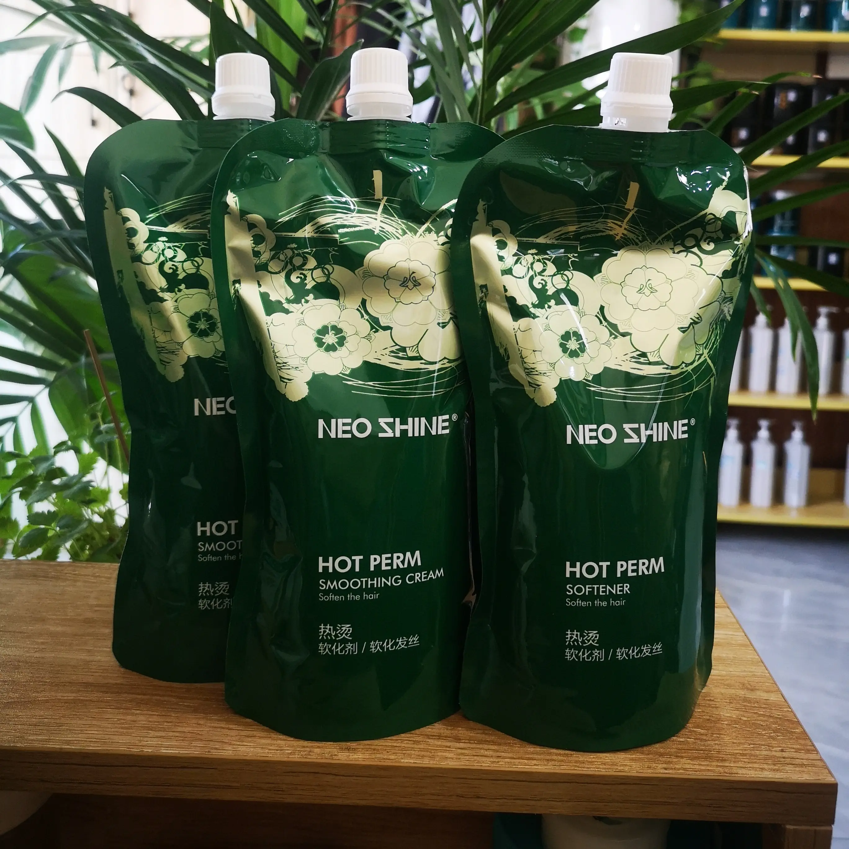 NEO SHNE  露新兰热烫膏  软化剂