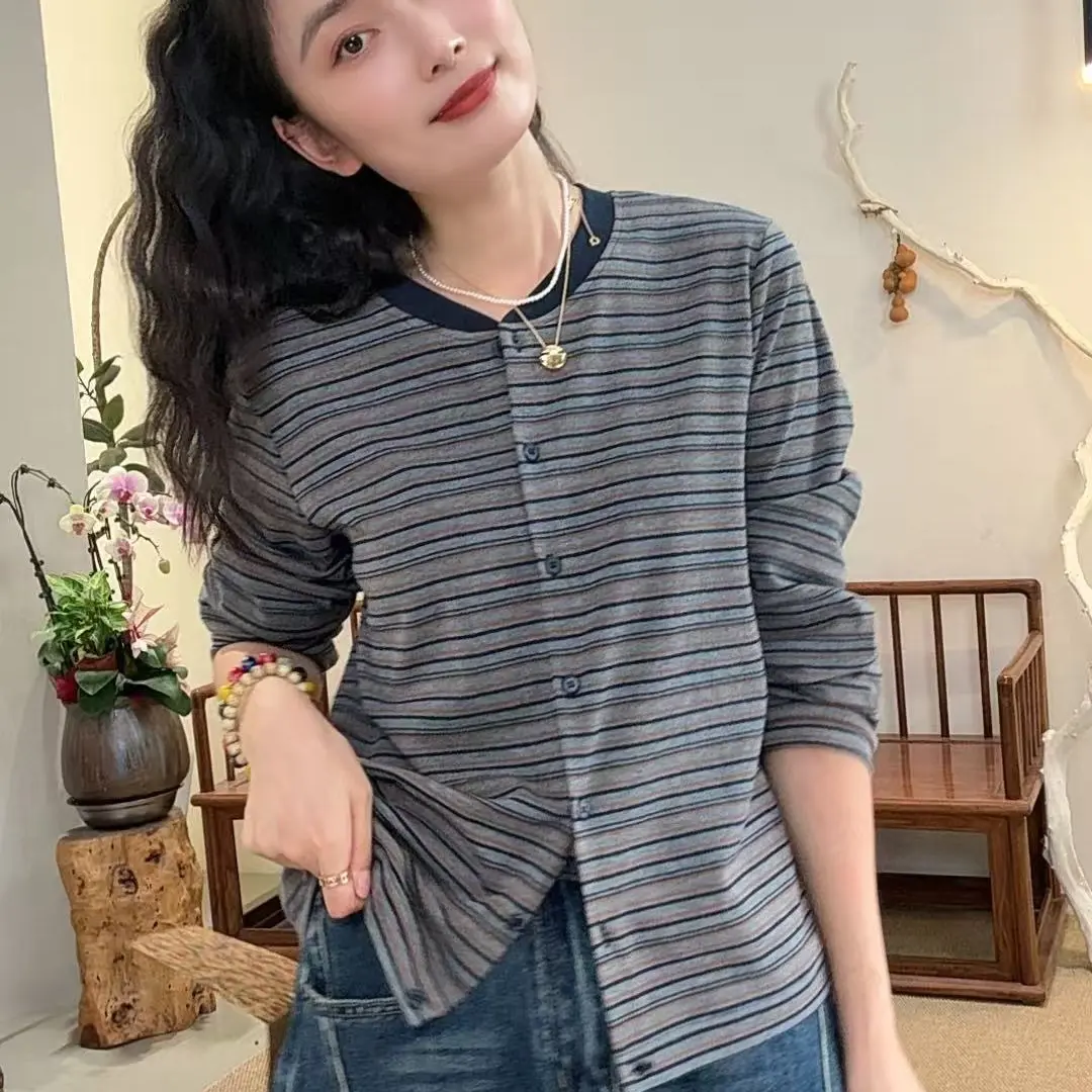 1368-宽松型长袖韩版条纹女装上衣打底秋季衬衫春秋