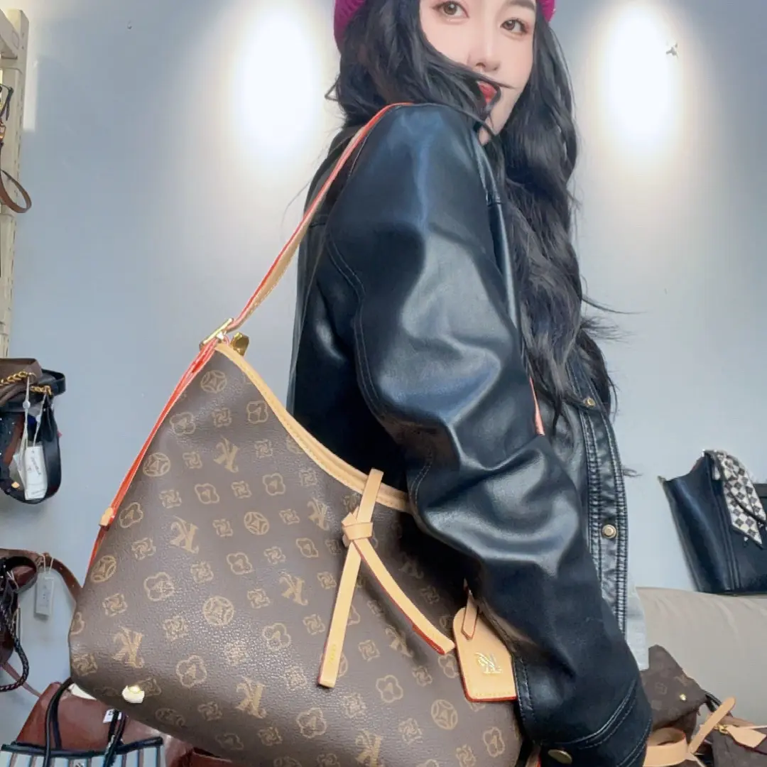 时尚百搭女士单肩斜挎托特包