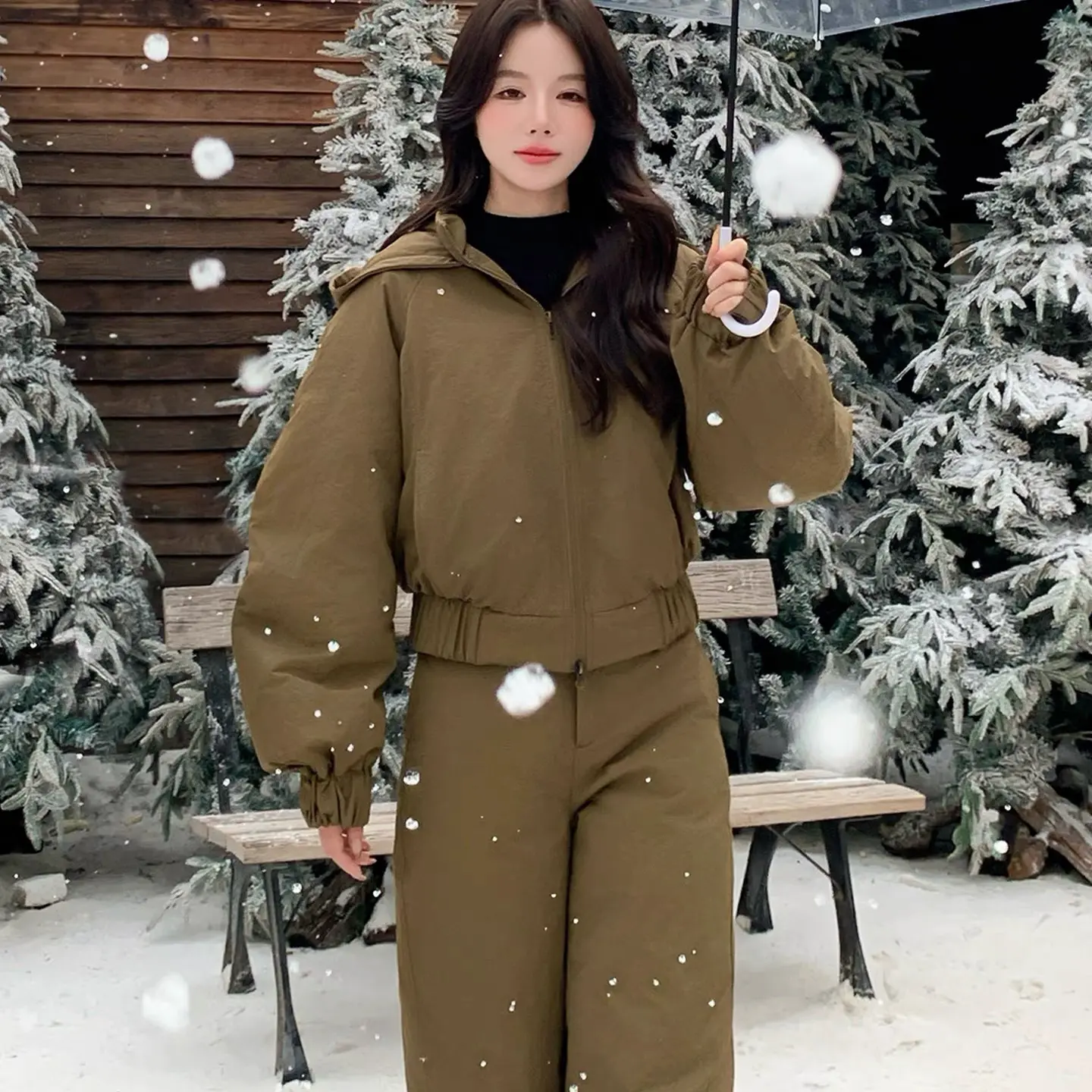 索雪儿冬季新款显瘦连帽加厚保暖女短款外套阔腿裤套装