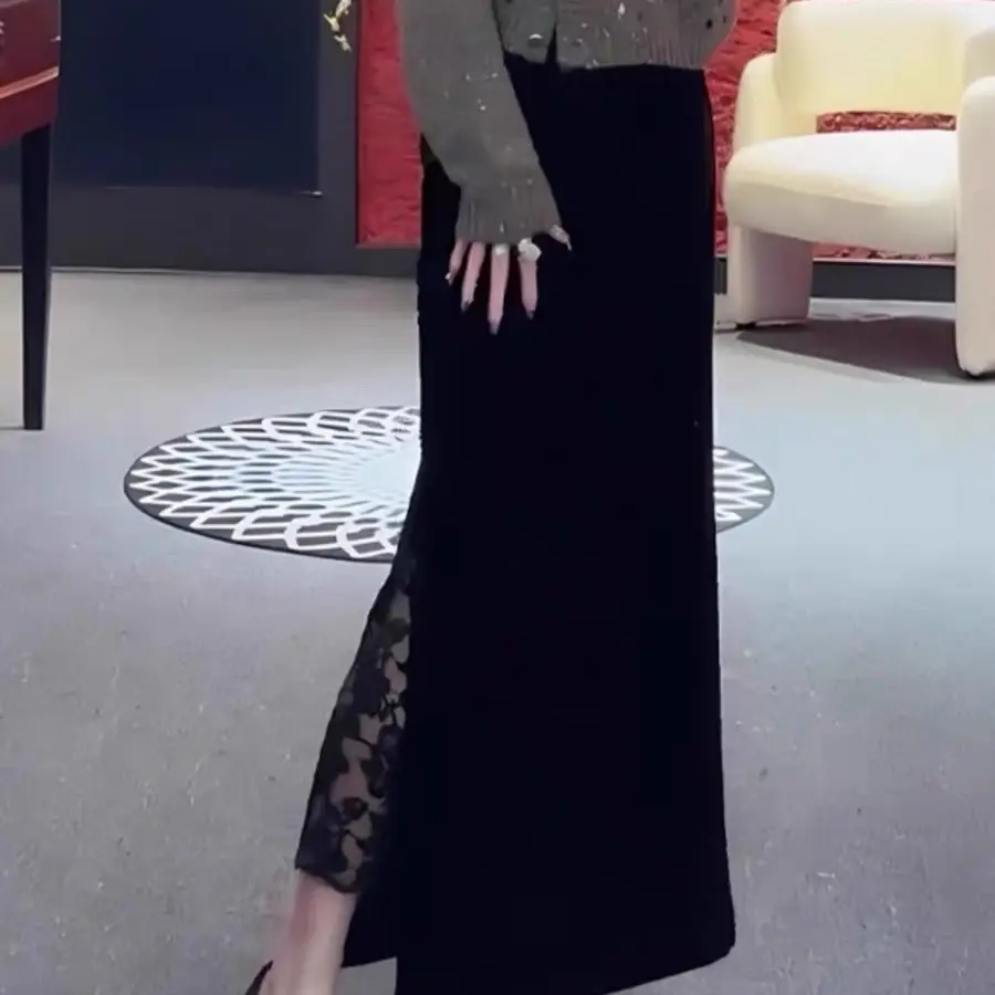 秋冬新款黑色丝绒蕾丝拼接高腰显瘦开叉半身裙